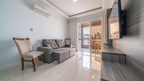 2 bedroom apartment well located in Bombas SC