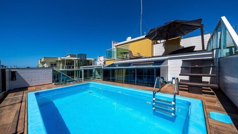 201 - Penthouse with Swimming Pool in the Center of Bombinhas