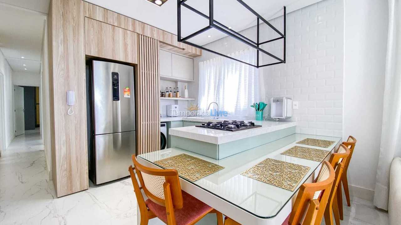 Apartamento para alquiler de vacaciones em Governador Celso Ramos (Praia de Palmas)