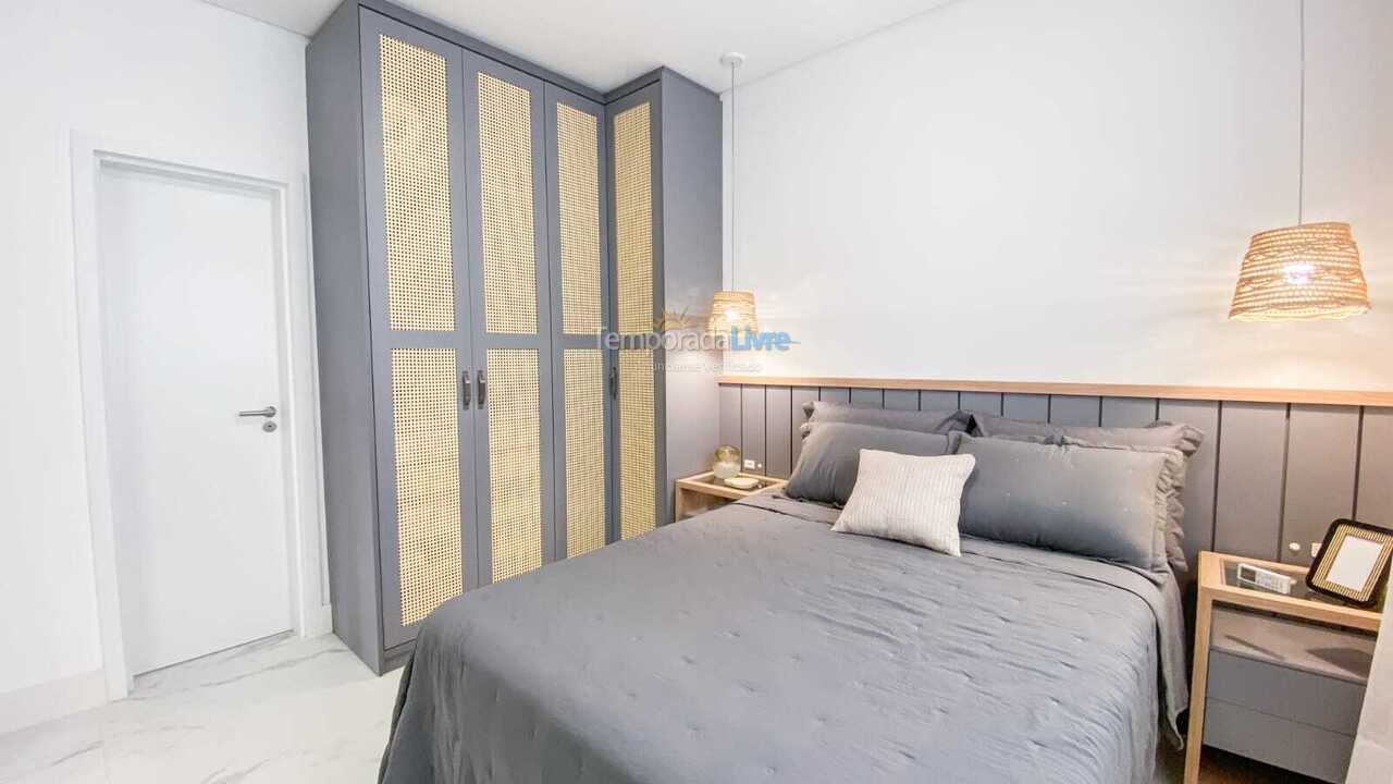 Apartamento para alquiler de vacaciones em Governador Celso Ramos (Praia de Palmas)