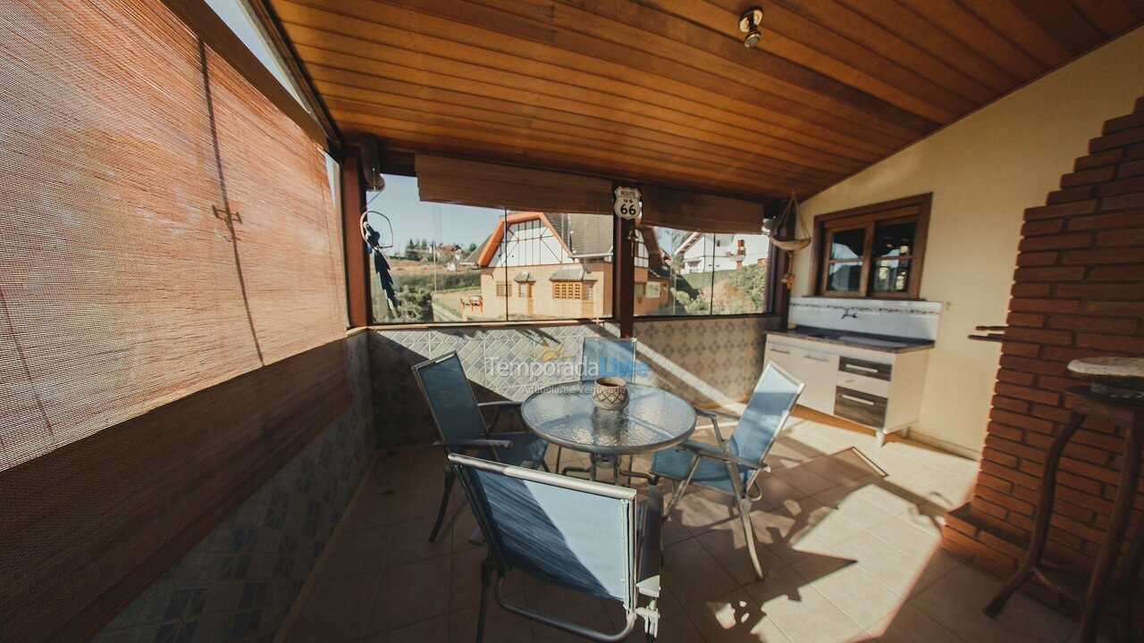 Casa para aluguel de temporada em Campos do Jordão (Alto Capivari)