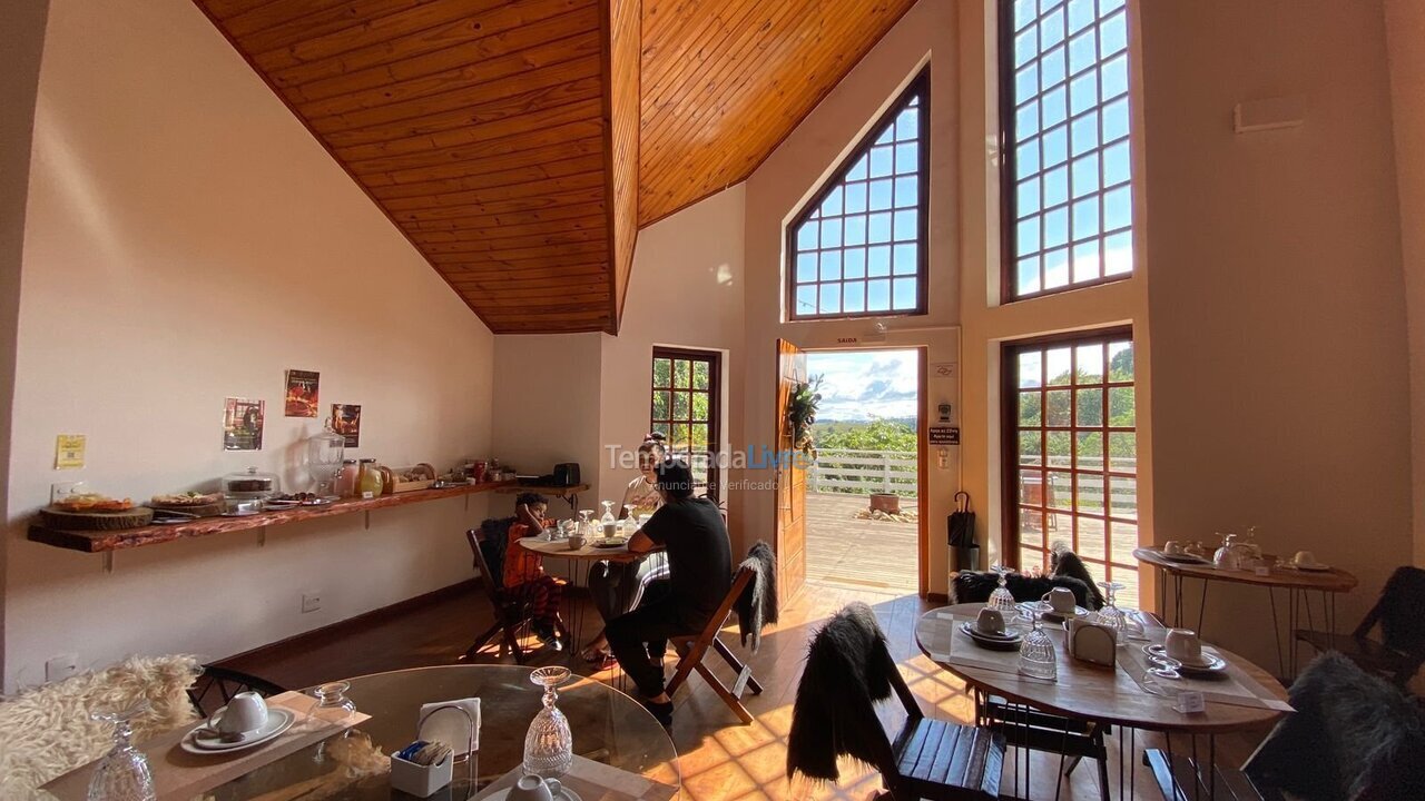 Casa para alquiler de vacaciones em Campos do Jordão (Colinas Capivari)