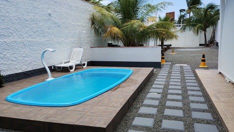 Casa Dúplex "Show de Bola", com piscina e terraço, toda mobiliada.