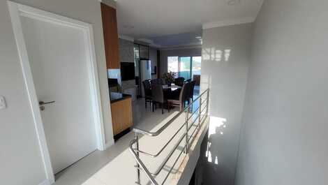 254 - Cobertura duplex com 3 suítes próximo a praia de Bombinhas
