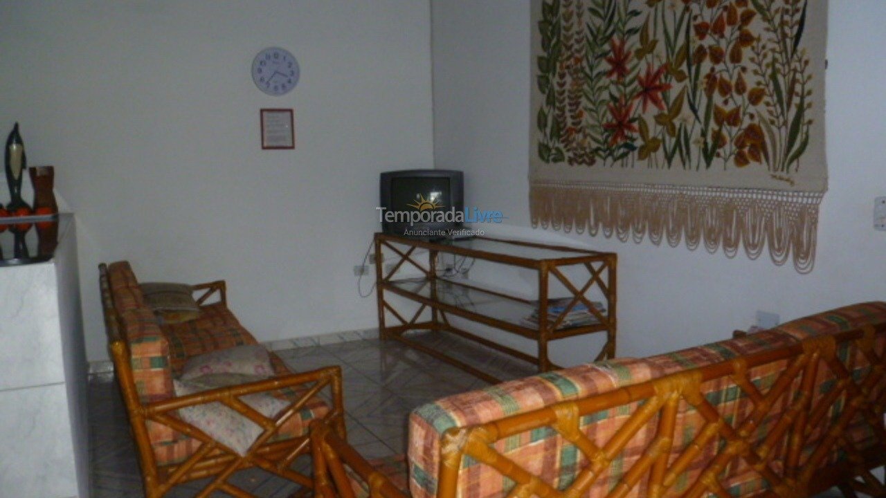 Casa para aluguel de temporada em Ubatuba (Praia Enseada)