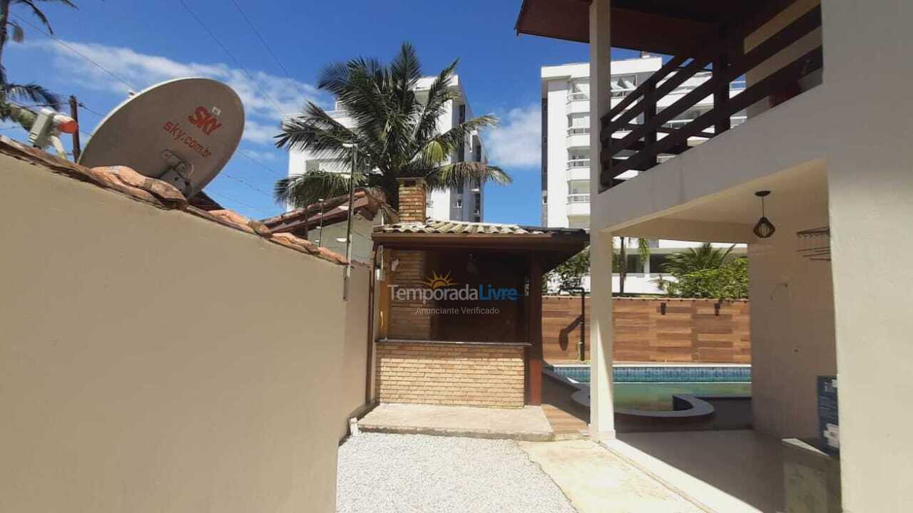 House for vacation rental in Ubatuba (Praia das Toninhas)