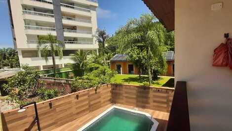 BEAUTIFUL TONINHAS BEACH HOUSE 3 BEDROOMS (2 SUITES) WITH POOL