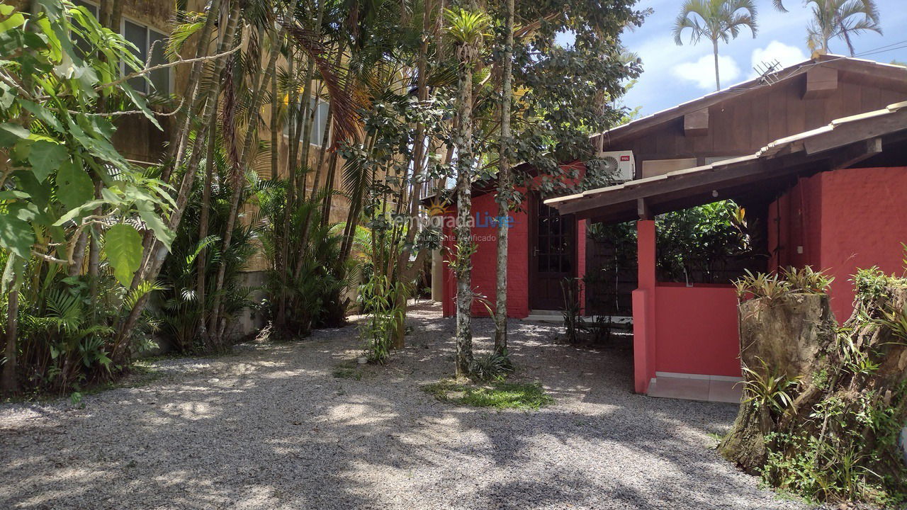 Casa para aluguel de temporada em Porto Belo (Centro)