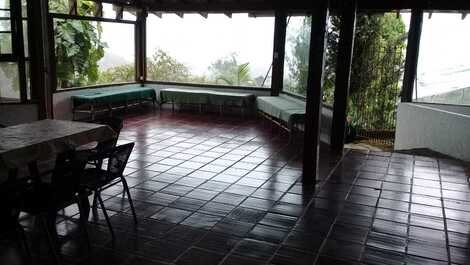 House for 20 people in the upper part of Ilhabela