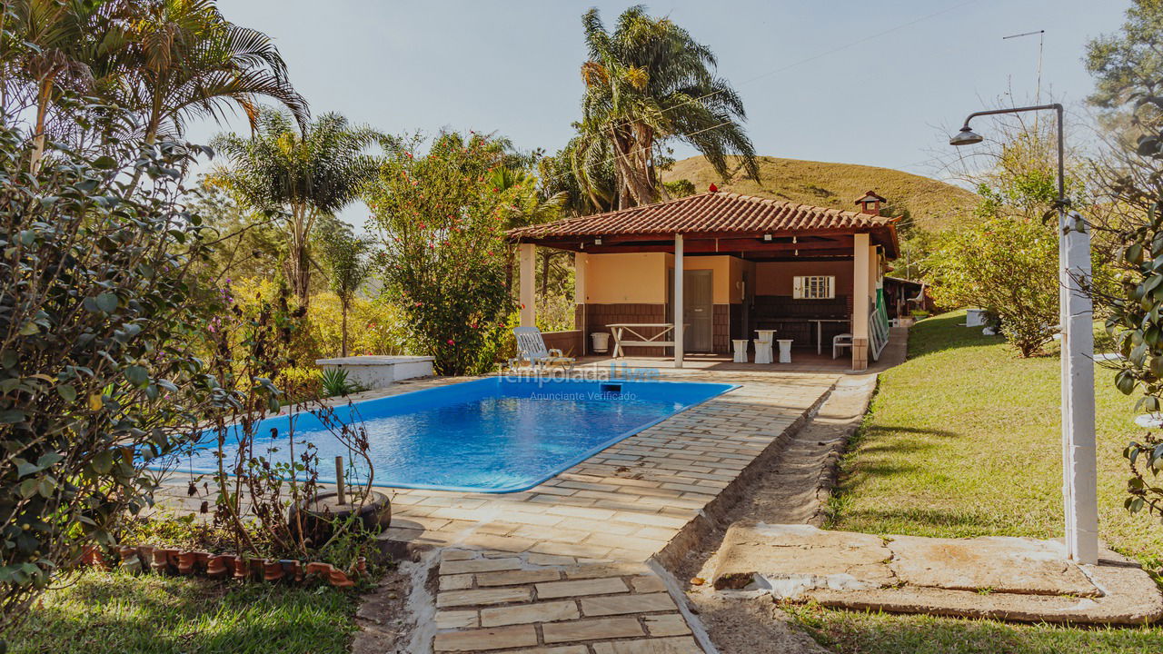 Granja para alquiler de vacaciones em Juiz de Fora (Cachoeira)