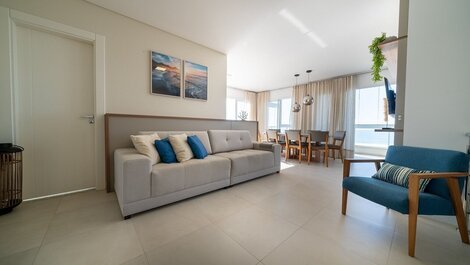 161 - Duplex penthouse with 03 bedrooms and private Jacuzzi in the city...