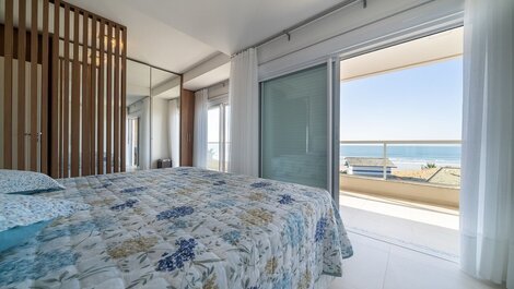 161 - Duplex penthouse with 03 bedrooms and private Jacuzzi in the city...