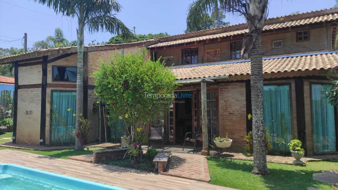 Casa para alquiler de vacaciones em Guararema (Lagoa Nova)