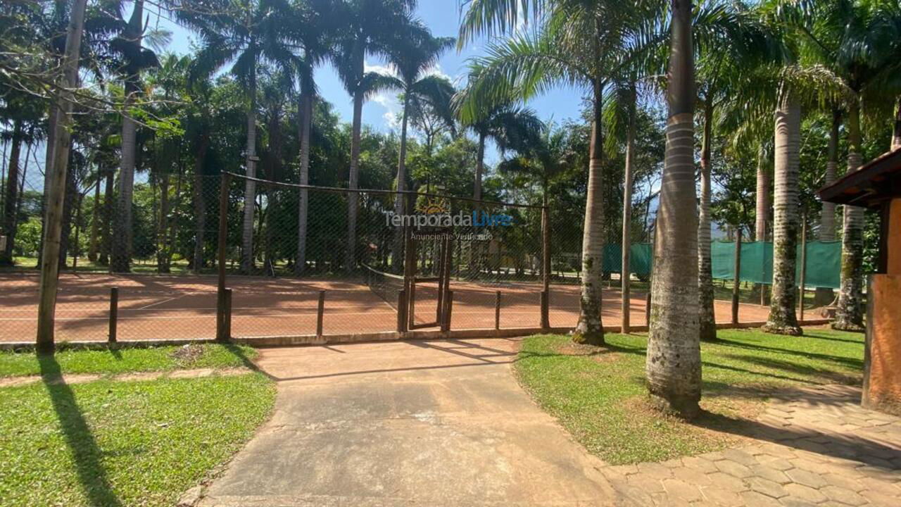 Casa para aluguel de temporada em Caraguatatuba (Praia da Mococa)