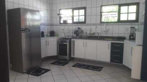 4/4 duplex house, 2 suites - cond. Because. from Jacuipe, 10 minutes from Guarajuba