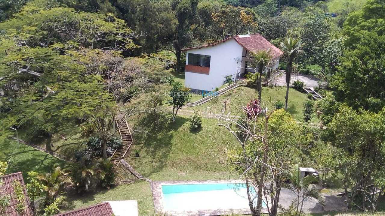 Granja para alquiler de vacaciones em Engenheiro Paulo de Frontin (Alto do Chafre)