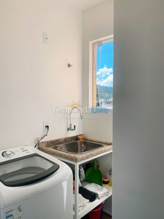 Apartamento para alquiler de vacaciones em Governador Celso Ramos (Praia de Palmas)