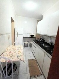 Airy apartment 50 meters from Vila Mirim - Praia Grande