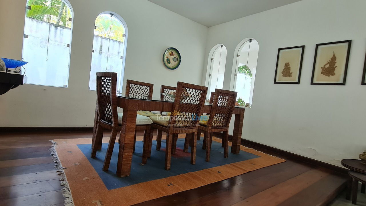 Casa para aluguel de temporada em Guarujá (Praia da Enseda)