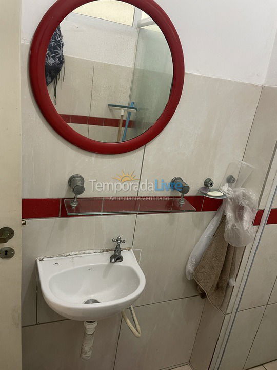 Apartamento para aluguel de temporada em Guarujá (Pitangueiras)