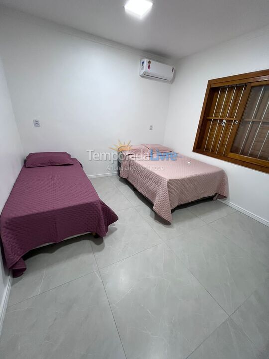 Casa para alquiler de vacaciones em Torres (Centro)