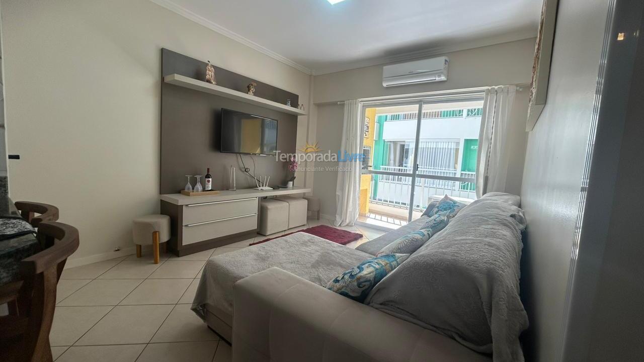 Apartamento para aluguel de temporada em Bombinhas (Praia de Bombas)