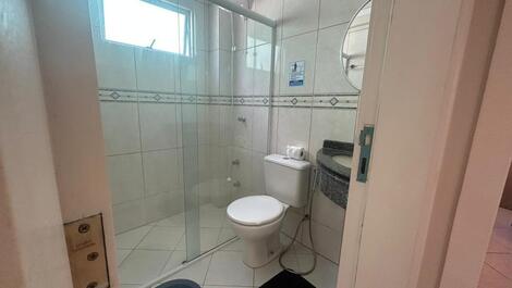 Apartamento em Bombinhas com piscina no prédio