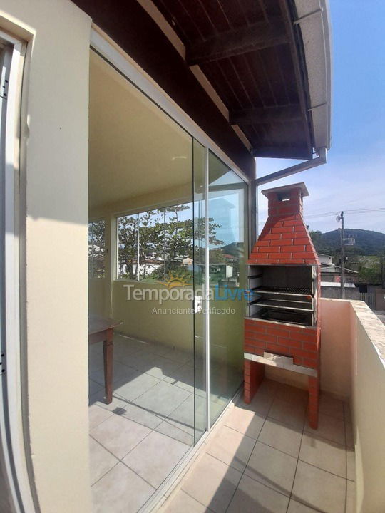 Casa para alquiler de vacaciones em Bombinhas (Praia de Bombas)