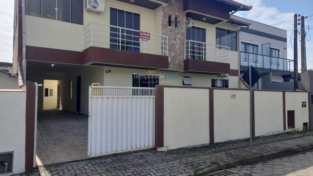 Casa para alquiler de vacaciones em Bombinhas (Praia de Bombas)