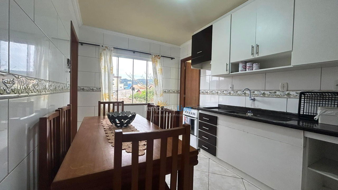 Casa para alquiler de vacaciones em Bombinhas (Praia de Bombas)