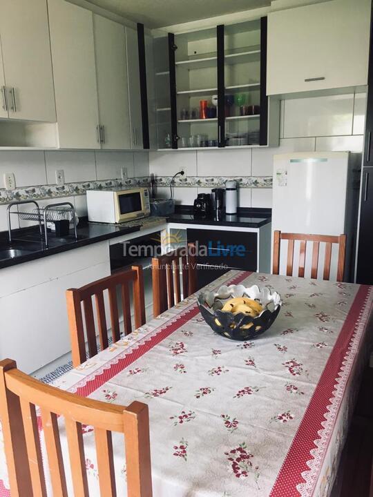 Casa para alquiler de vacaciones em Bombinhas (Praia de Bombas)