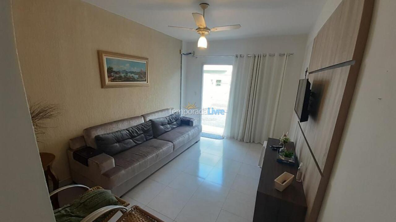 Casa para alquiler de vacaciones em Bombinhas (Praia de Bombas)