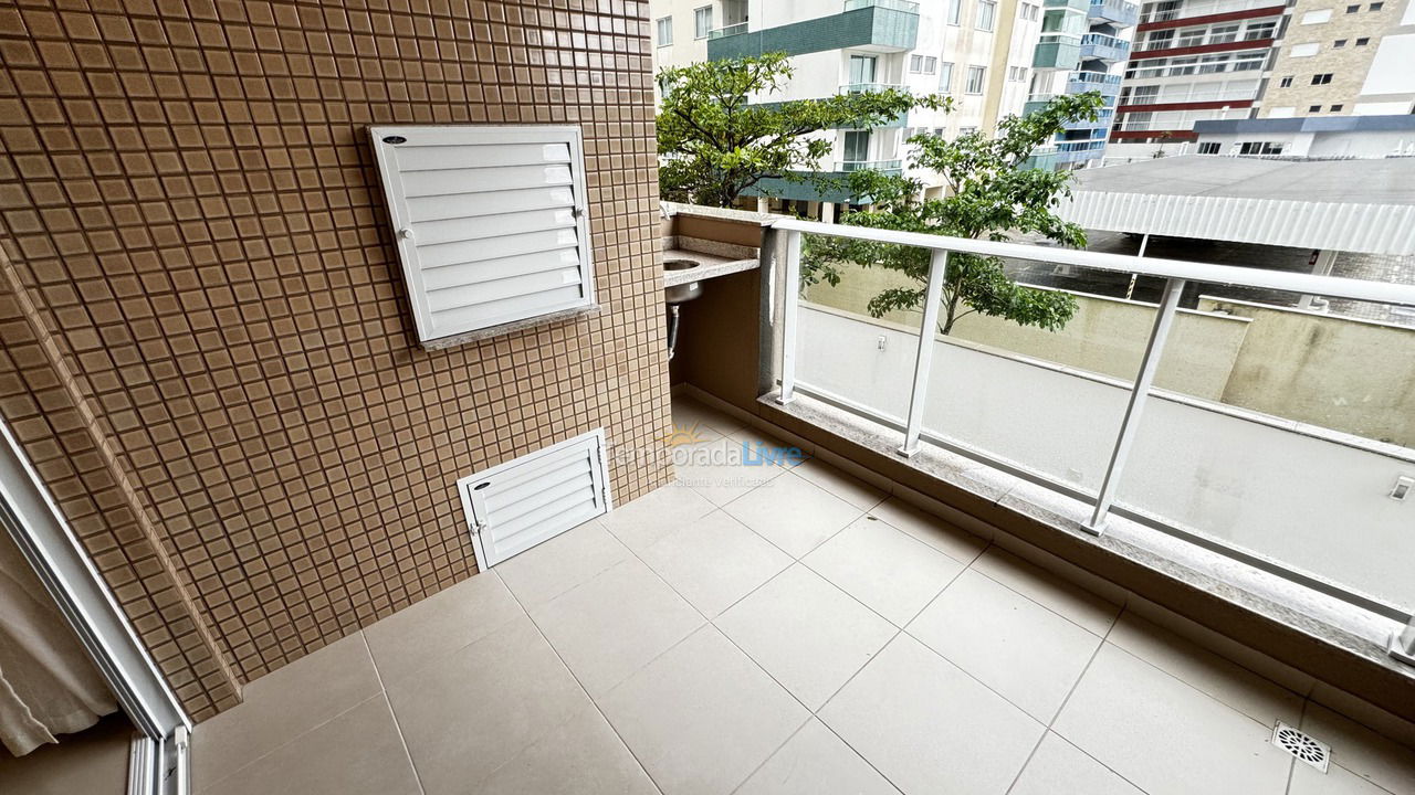 Apartamento para aluguel de temporada em Governador Celso Ramos (Praia de Palmas)