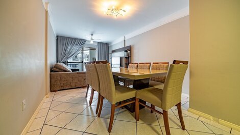 299 - Excelente apartamento de 03 dormitorios, a 100m de la playa de Bombas