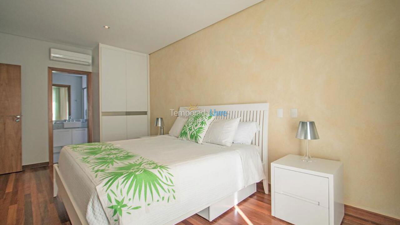 House for vacation rental in São Sebastião (Praia da Baleia)