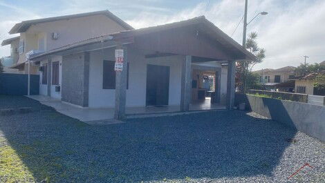 Casa para alquilar en São Francisco do Sul - Ubatuba