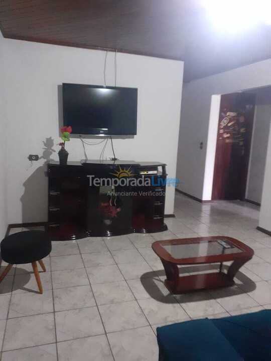 Casa para aluguel de temporada em Guaratuba (Cohapar)