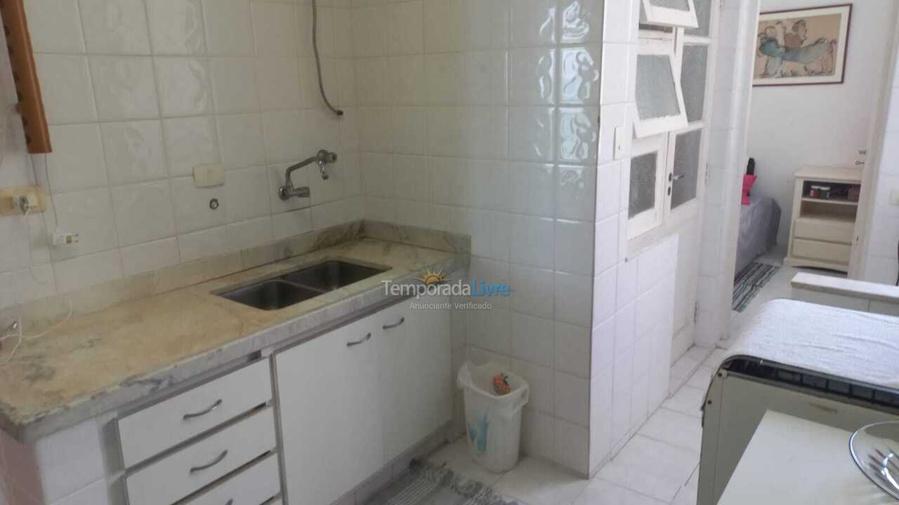 Apartamento para aluguel de temporada em Guarujá (Pitangueiras)