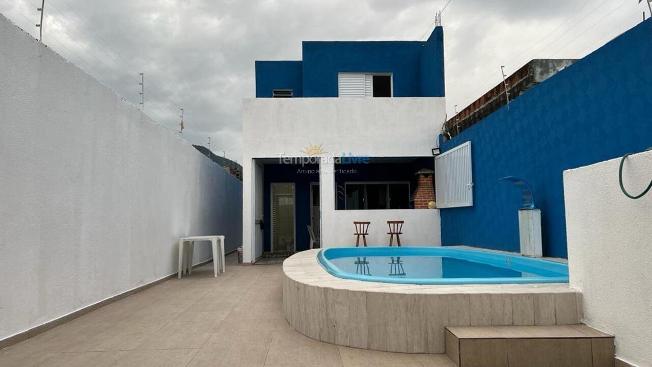 Casa para aluguel de temporada em Peruíbe (Jardim Veneza)