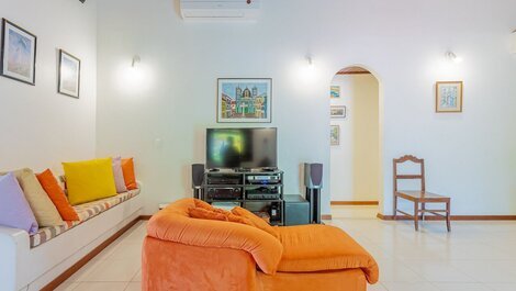 House 5 Bedrooms 300m from the Beach - Guarajuba