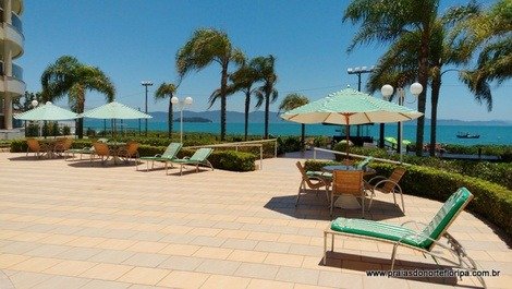 APARTMENT 3 HIGH STANDARD SUITES WITH SEA VIEW, IN FLORIPA