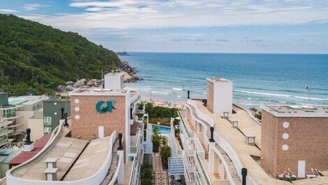 BEAUTIFUL APARTMENT 04 BEDROOMS, FRONT OF THE SEA IN A CONDOMINIUM WITH SWIMMING POOL