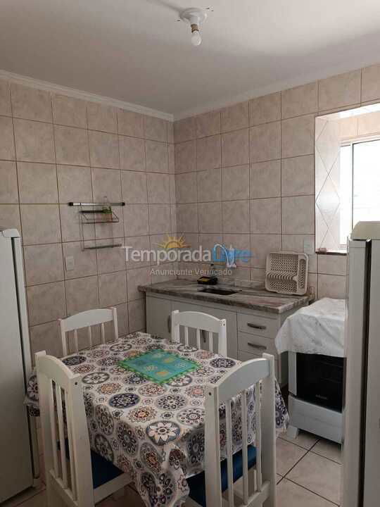 Apartamento para aluguel de temporada em Praia Grande (Praia do Caiçara)