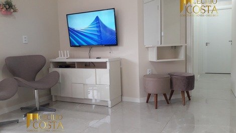 Hermoso apartamento de 03 habitaciones en Meia Praia Itapema