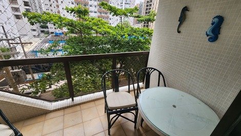 Pitangueiras 3 bedrooms A/C 100 m from the beach, 2 parking spaces, 9 people