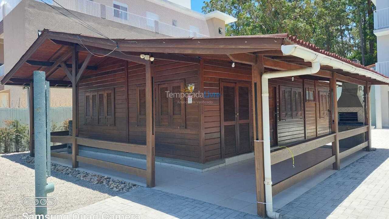 Casa para aluguel de temporada em Florianopolis (Praia dos Ingleses)