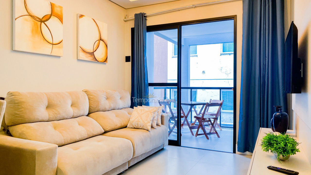 Apartamento para aluguel de temporada em Governador Celso Ramos (Praia de Palmas)