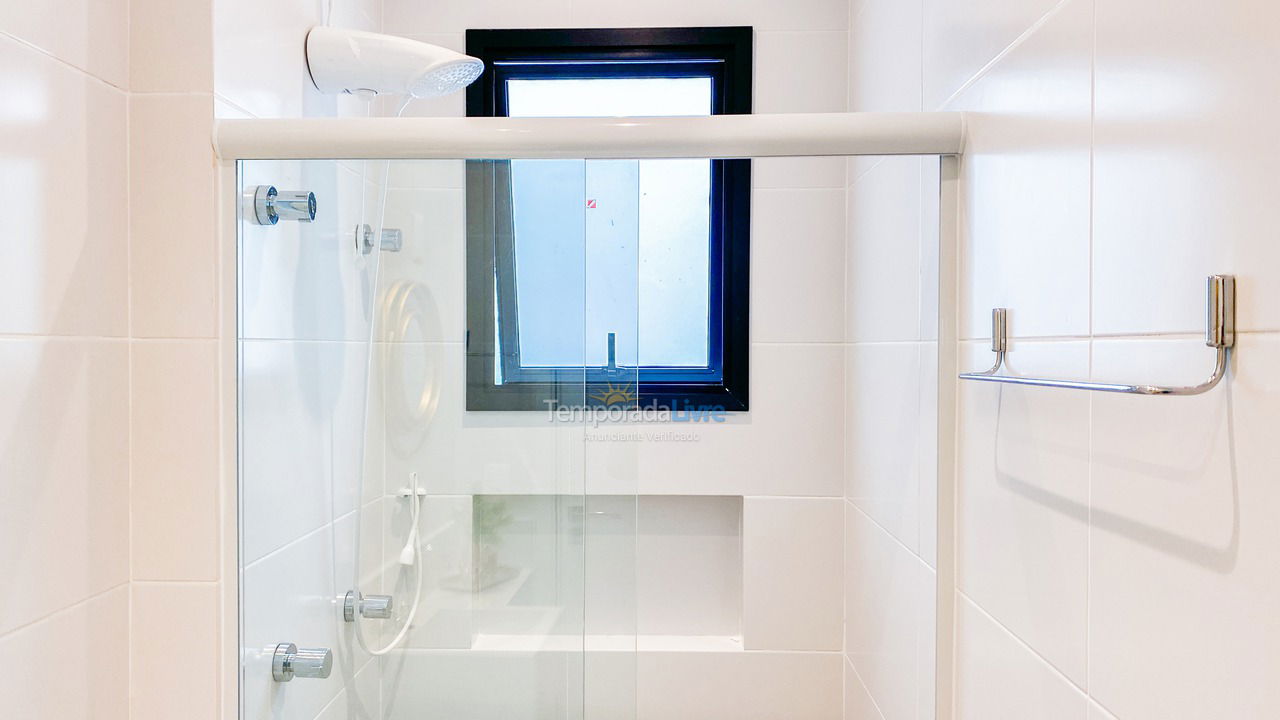 Apartamento para aluguel de temporada em Governador Celso Ramos (Praia de Palmas)