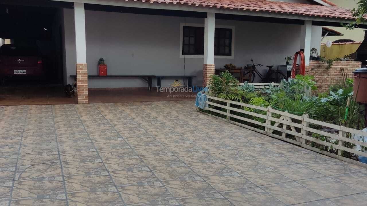 Casa para aluguel de temporada em São Sebastião (Praia da Enseada)