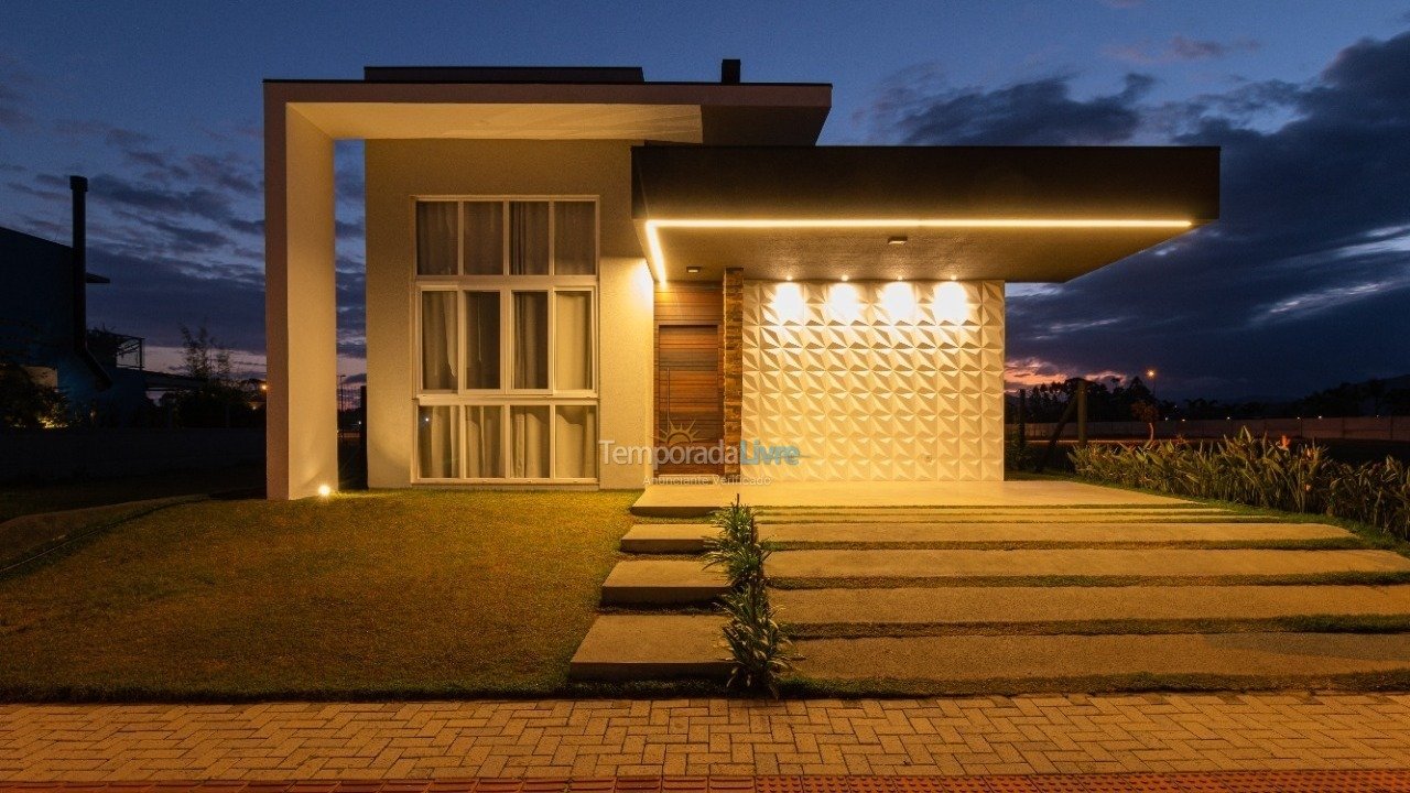 House for vacation rental in Garopaba (Rua Viveiro)